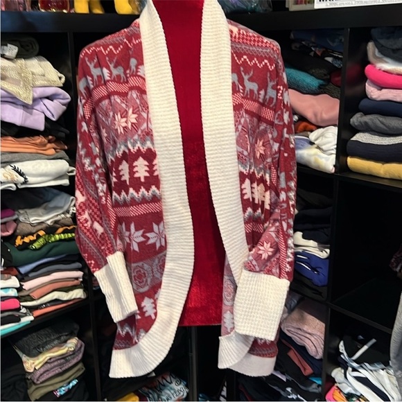 Super soft Holiday Cardigan - Picture 1 of 6